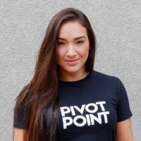 Thaís Pivot Point