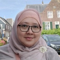 Astri Suryandari