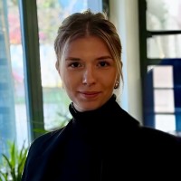 Dorka Hausel