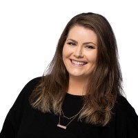 Amber Teixeira, Ees