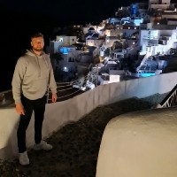Damien Evans