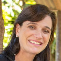 Liana Vertuan Gonçalves