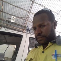 Moses Pora