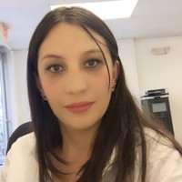 Nina Esquivel