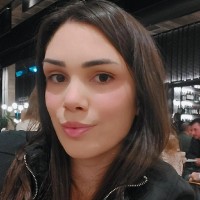 Emily Corrêa