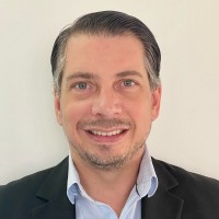 Enzo Costa