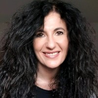 LUISA ENZO