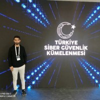 Hakan Canlı