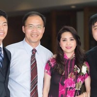 Van Le