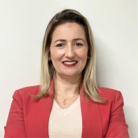 Cinthia Carine Henn