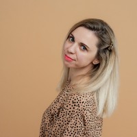 Оля Потапова