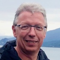 Dr. Stefan Fröba
