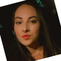 Thayna C. De Oliveira