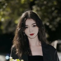Vivian Vv