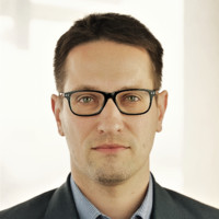 Simon Armbruszt, Phd