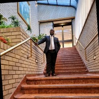 Velile Sangweni