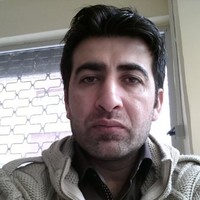özgür ak