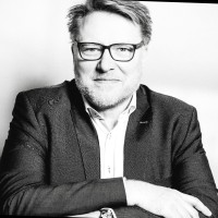 Dr. Stefan Bartling