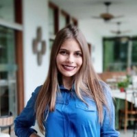 Larissa Alvarez