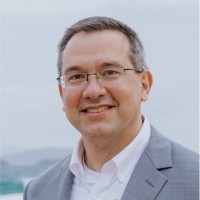 Sergio L. Dos Santos E Lucato