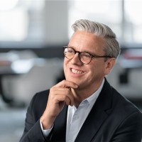 Dr. Henrik Räwer
