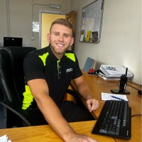 Harry Andrews
