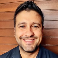 Luciano S De Oliveira