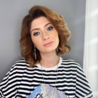 Лена Лєбєдєва