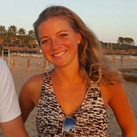 Nienke Oostra