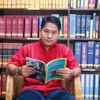 Francis Htjaru