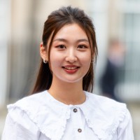 Evelyn Mengwei Zhou