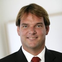 Robert W Kuipers