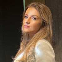 Özge Süzen
