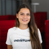 Yasemin Özay