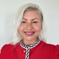 Lola Manzenko