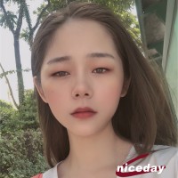 Mia Zhong