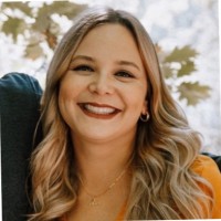 Kiersten Smith, Ma, Ba