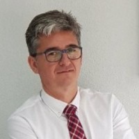 Enrique Lara C.