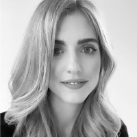 Laura Ingle