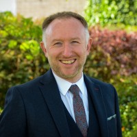 Steven Henneberry MCCT