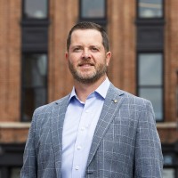 Eric Huelsman, Aia