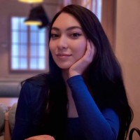 Алина Кан