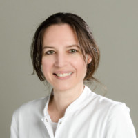 Dr. Ariane Asmus
