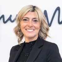 Cristina R.
