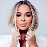 Camila FaraniCamila Farani is an Influencer