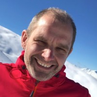 Dr. Marc Oliver Juenemann