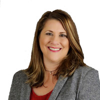Julie Wynne