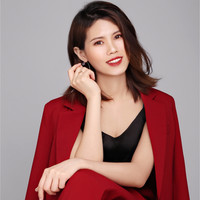 Laura He