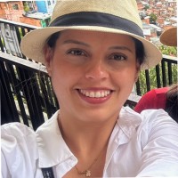 Claudia Escalante Andonaire