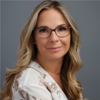 Kelly Maxwell